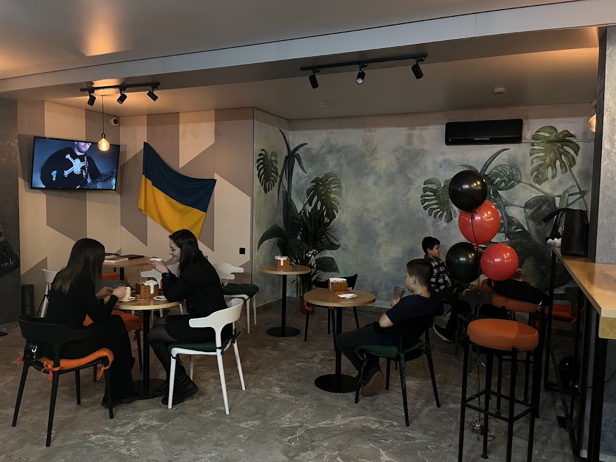 Єʼнот кава — Cafe